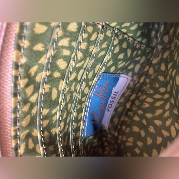 Fossil Key-Per Wallet Wristlet City Print Zipper Pouch Coated Canvas & Leather - Picture 5 of 9